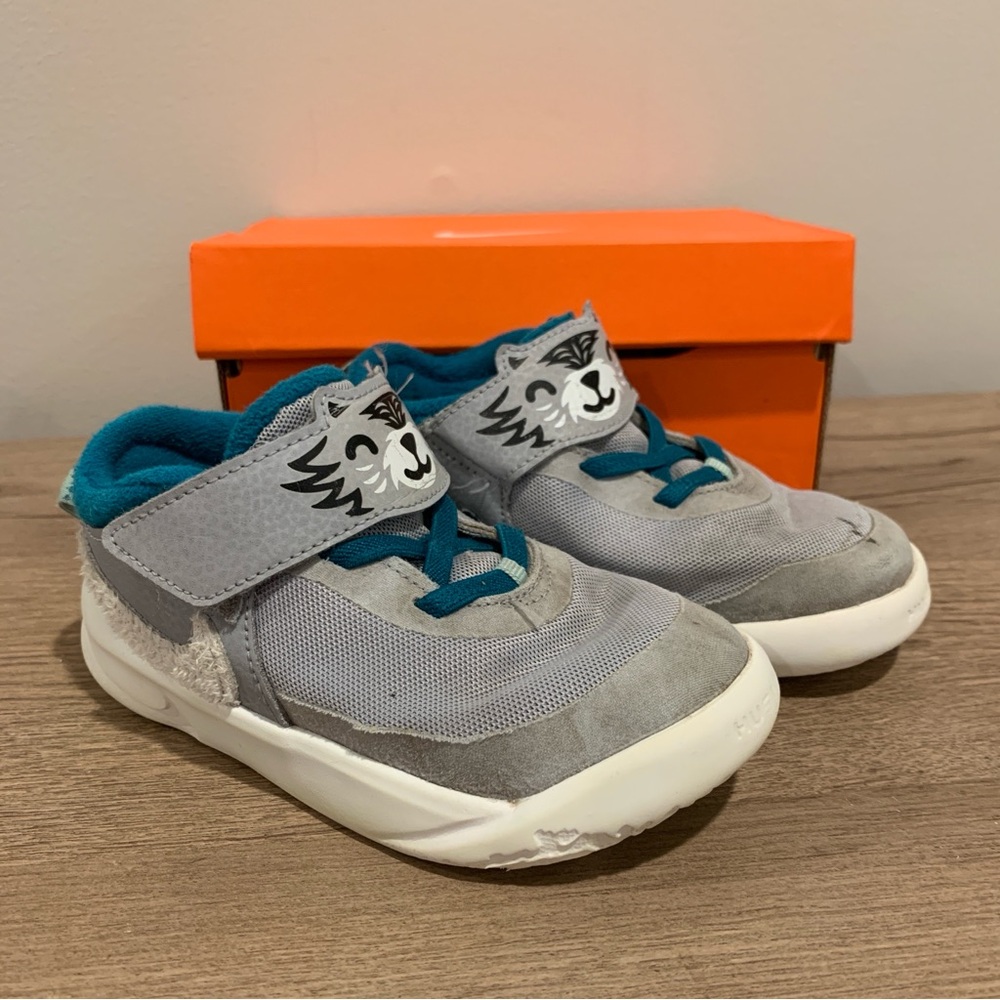 Nike toddler little kids size 10 gray teal sneakers shoes